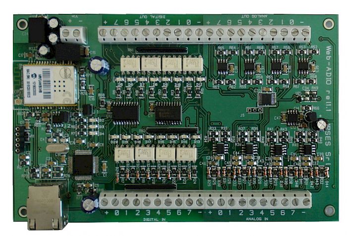 IPSES Srl - Web-ADIO-WiFi: scheda di gestione di 8 ingressi analogici, 8 ingressi digitali, 8 uscite analogiche e 8 digitali, con interfaccia Ethernet e WiFi, server web (http), telnet e SNMP integrati